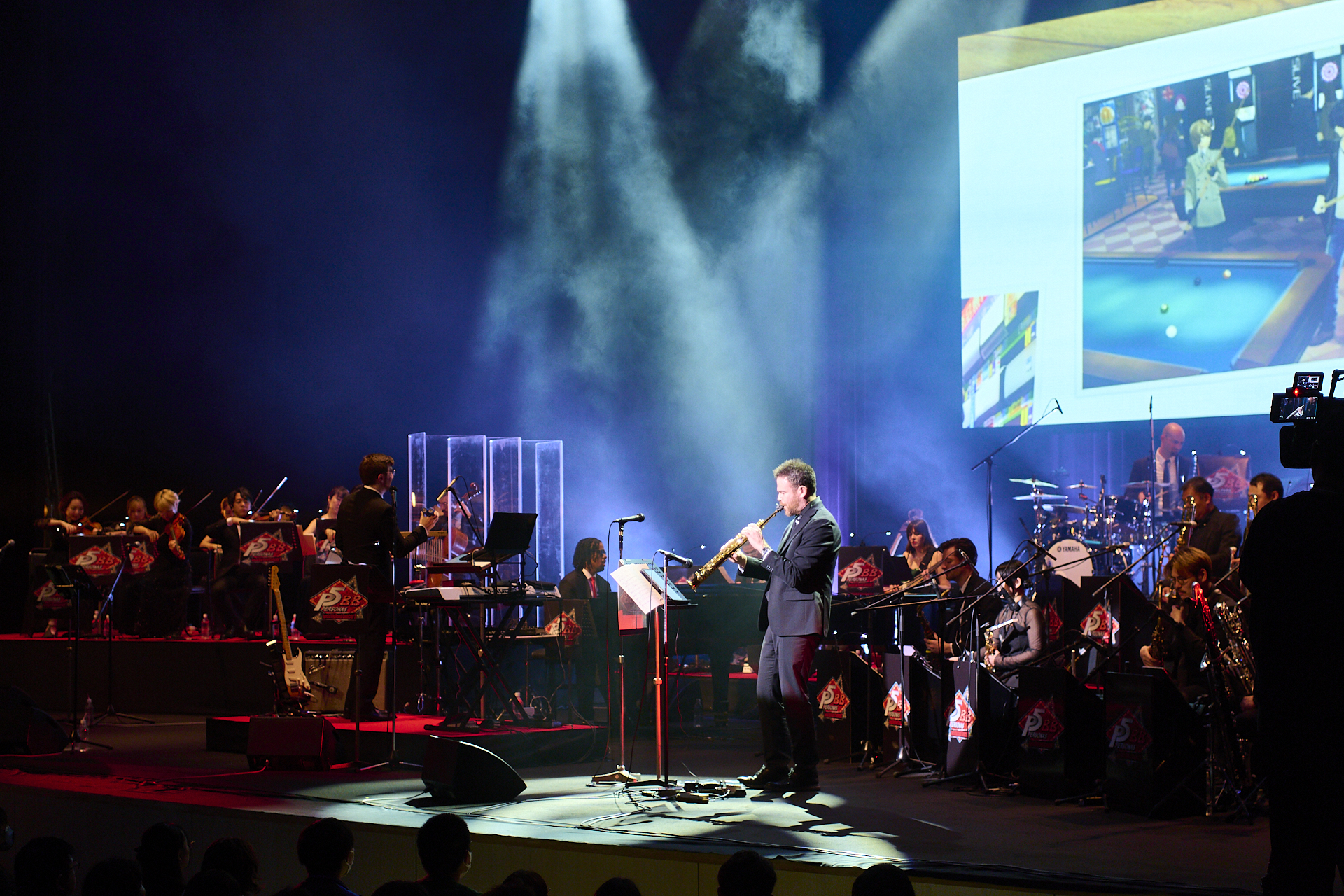 楽曲に合わせた舞台演出で一気に会場は「ペルソナ5」の世界へ