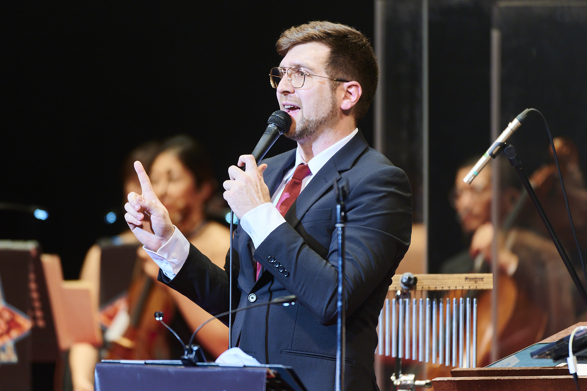 本コンサートの指揮・編曲・音楽ディレクターを担当したグラミー賞の受賞経験もある世界的演奏家