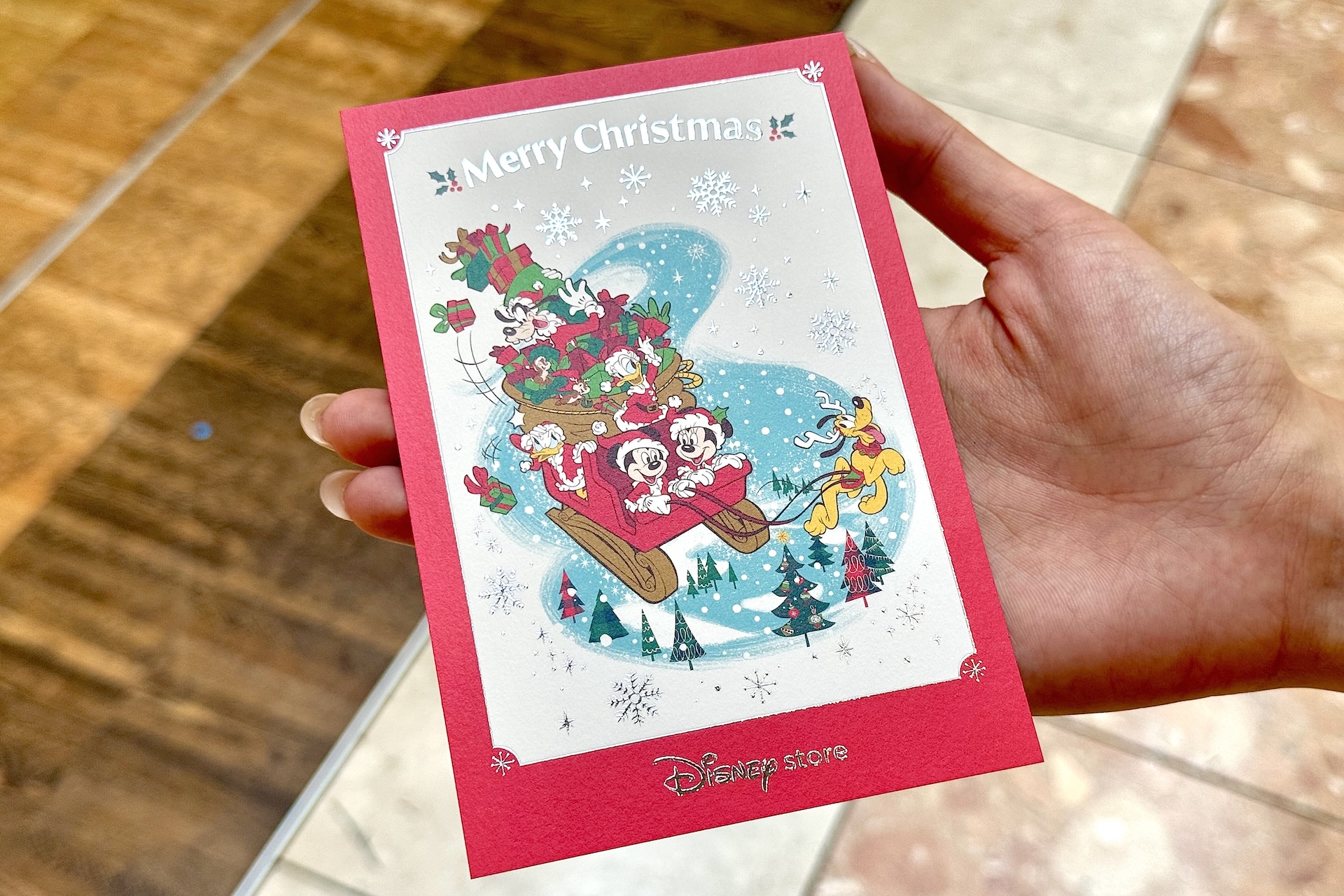 撮影した写真をSNSで投稿し、それをスタッフに見せるとクリスマスカードがもらえる。ぜひゲットしていただきたい