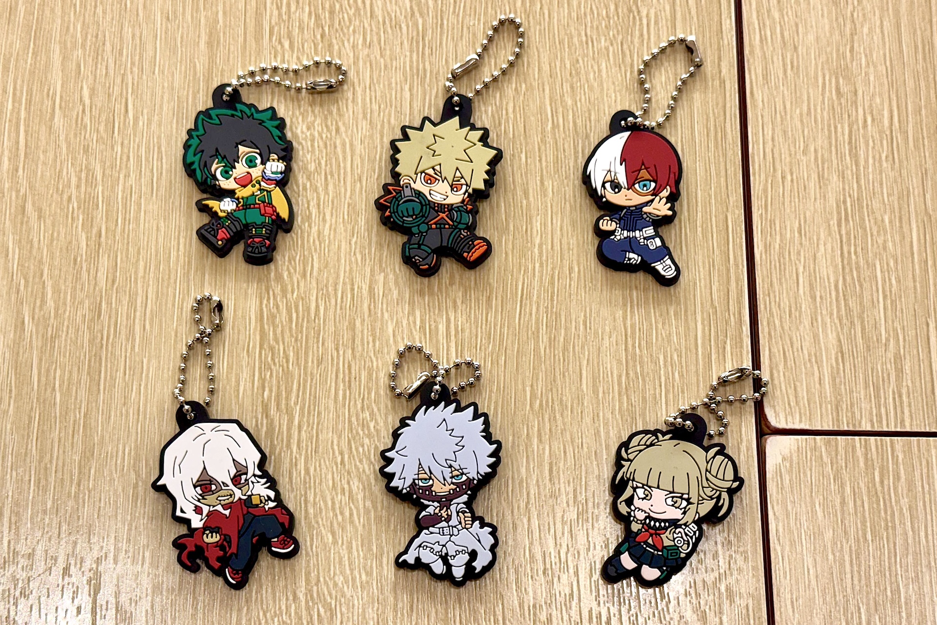 デフォルメ姿がかわいいラバーアクセサリーは全6種