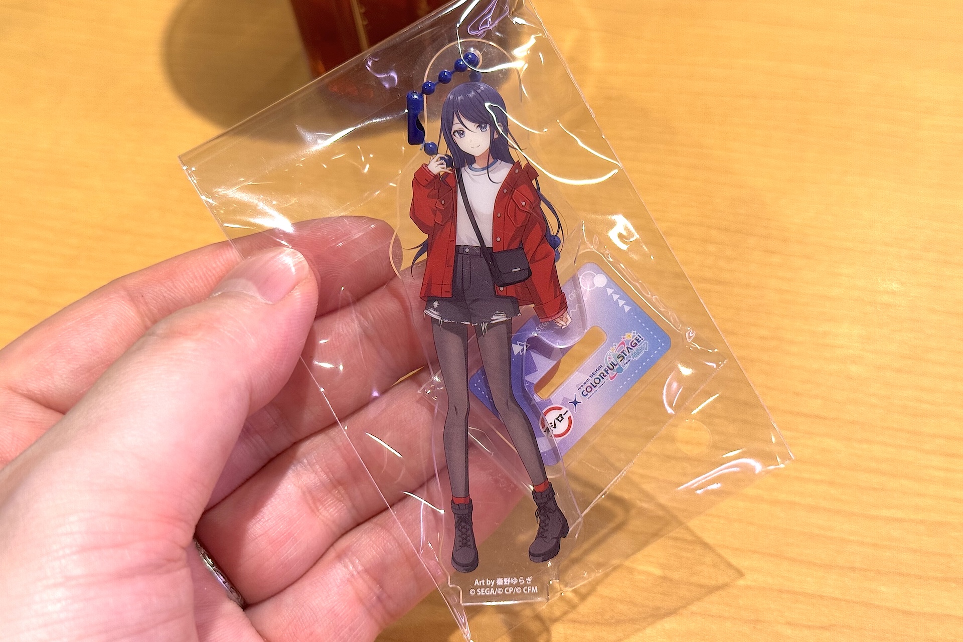 内容はアクリルチャームと