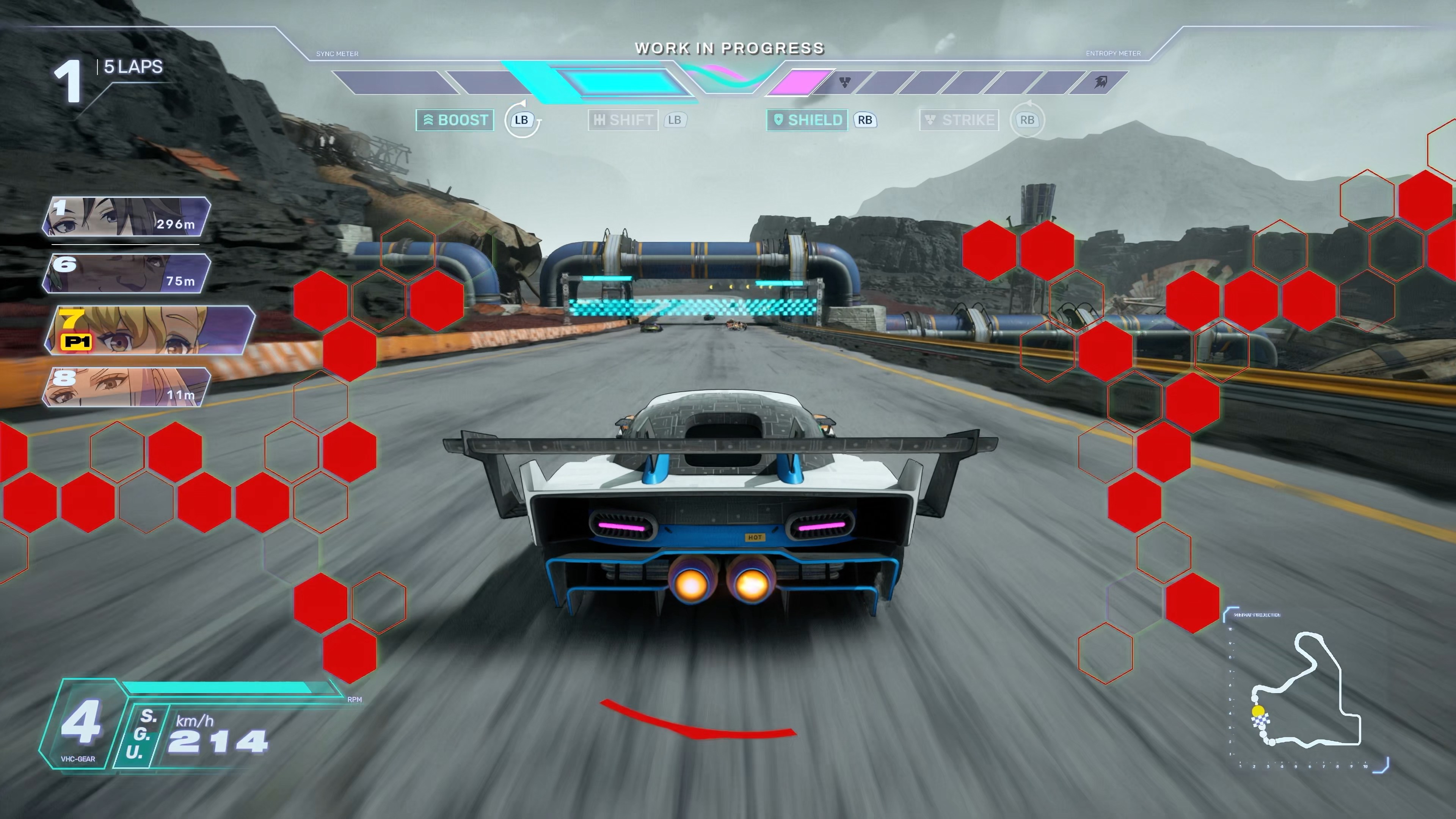 ストライクを発動した車両が後方から接近すると、画面上に赤色のアラートが表示される