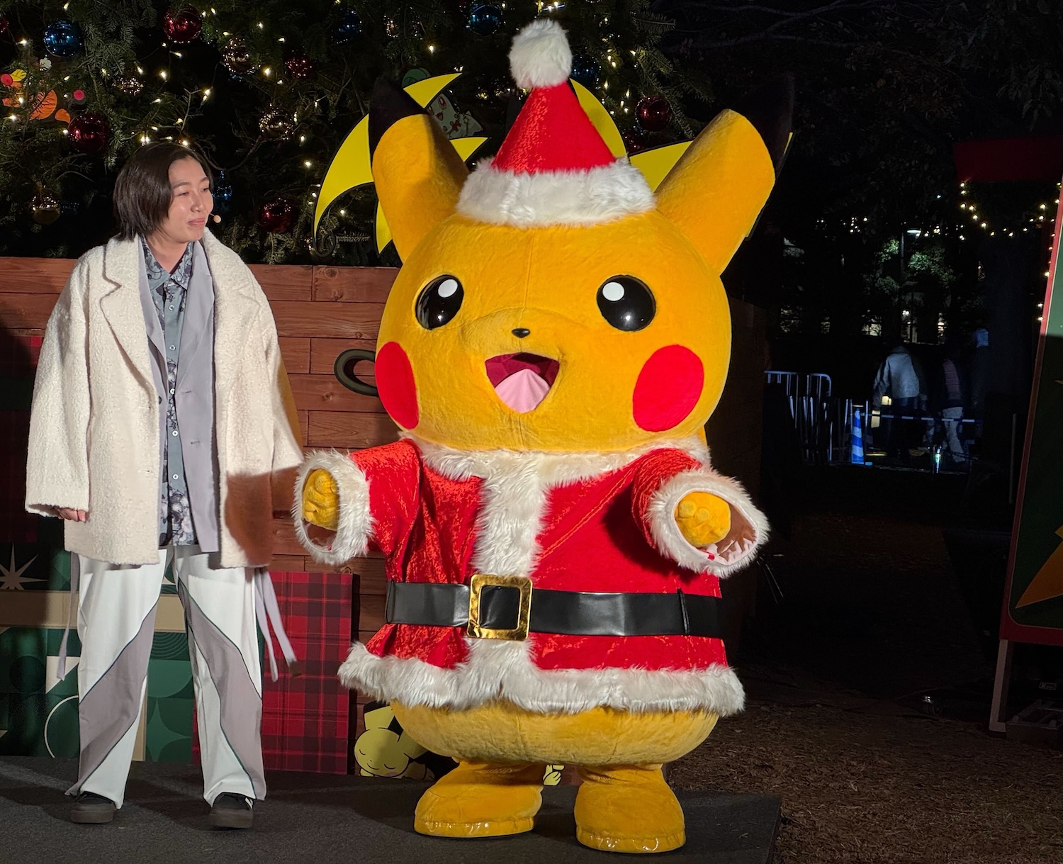 サンタ姿のピカチュウ