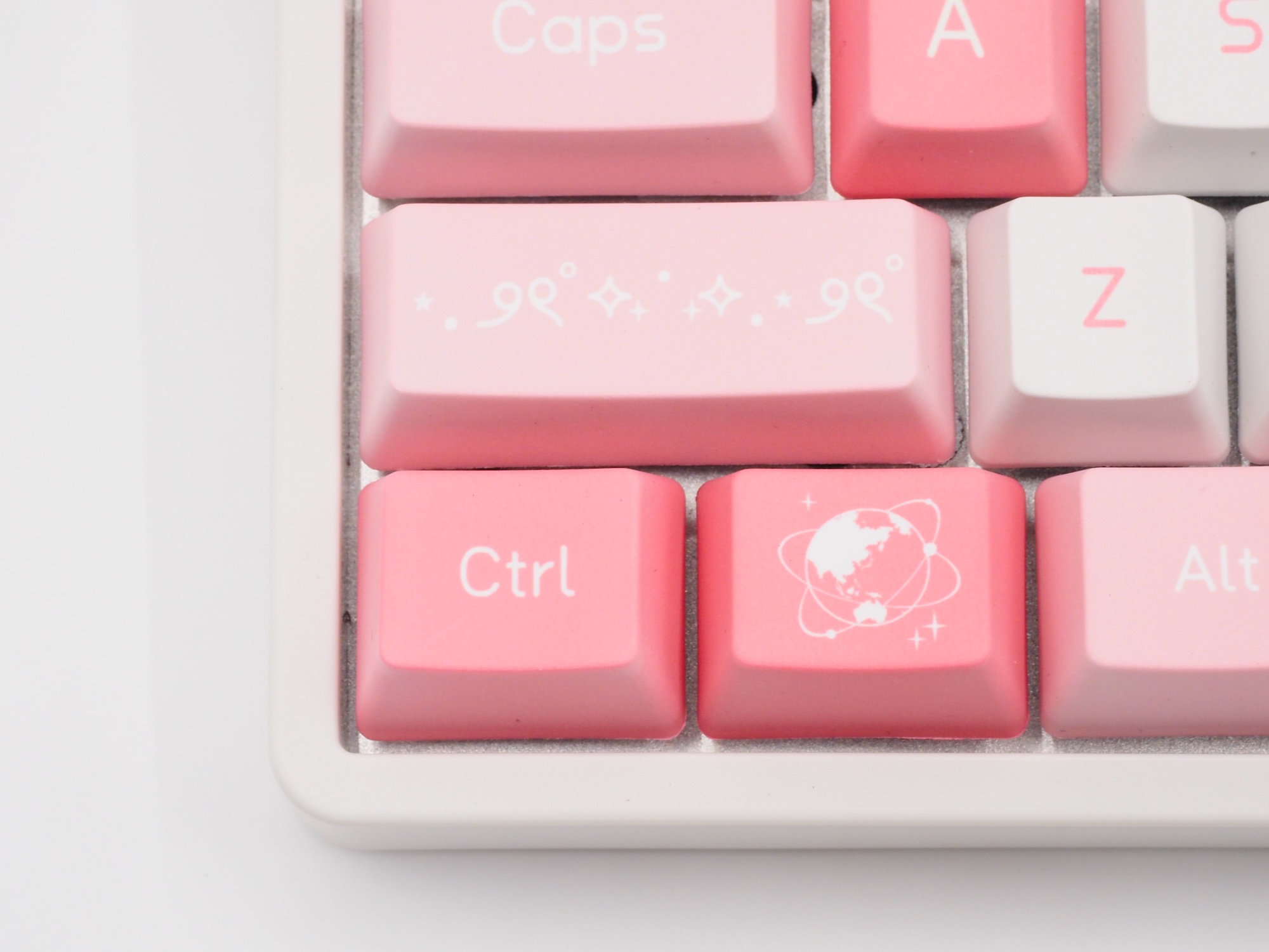 「Akko FUN60 KizunaAI Special Edition」と同様に特別デザインのキーキャップも登場