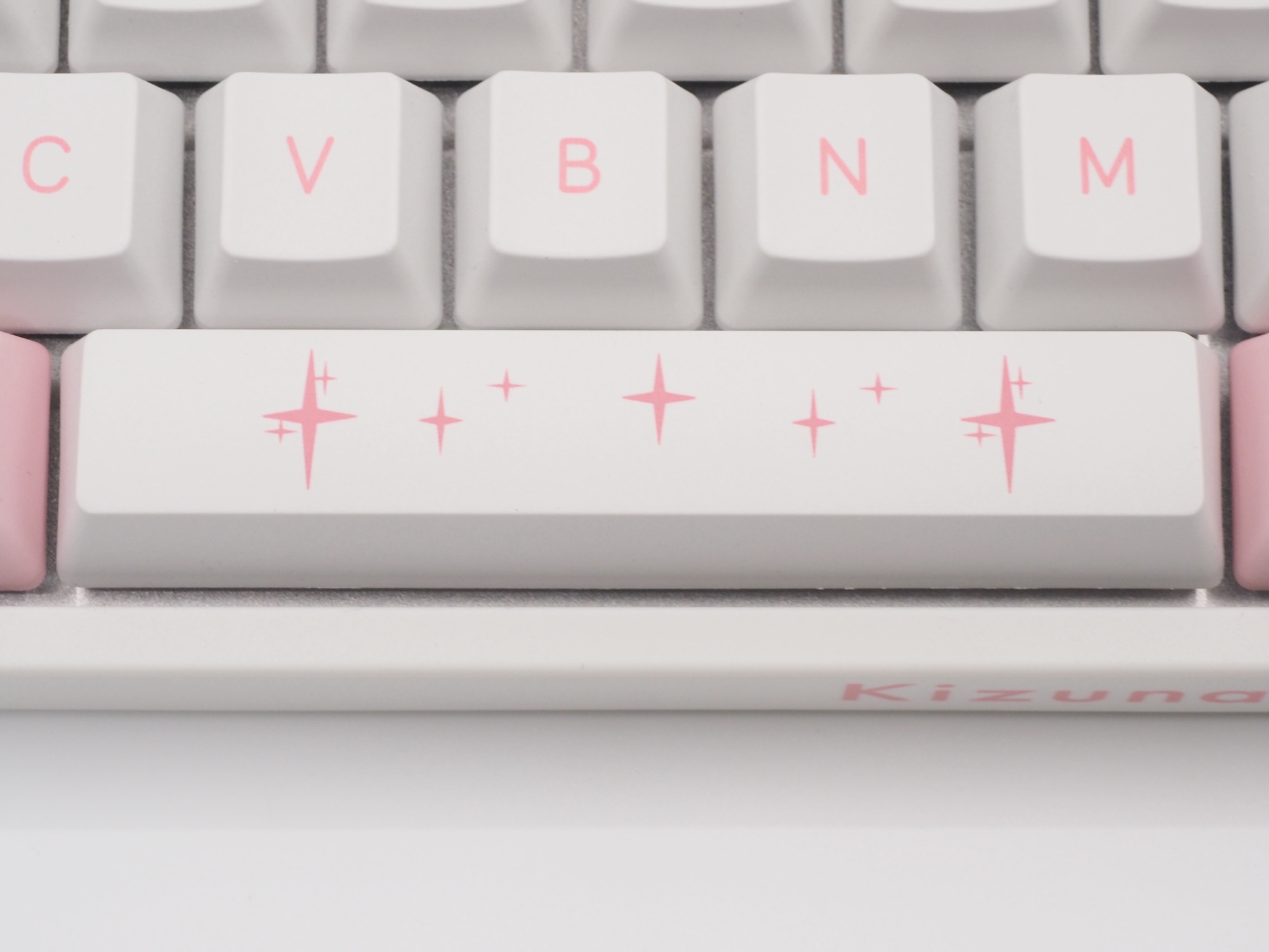 キラキラとしたデザインのスペースキー