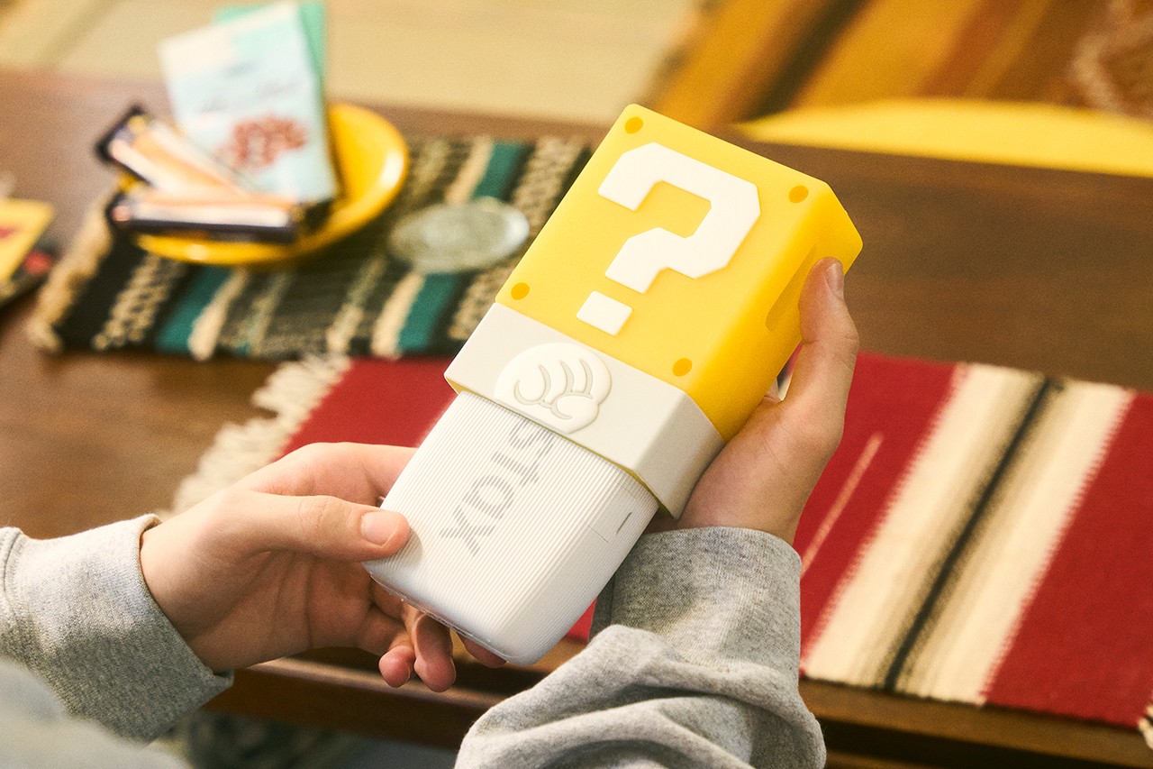 instax mini Link3　ハテナブロックデザインシリコンケース付き 価格：23,100円