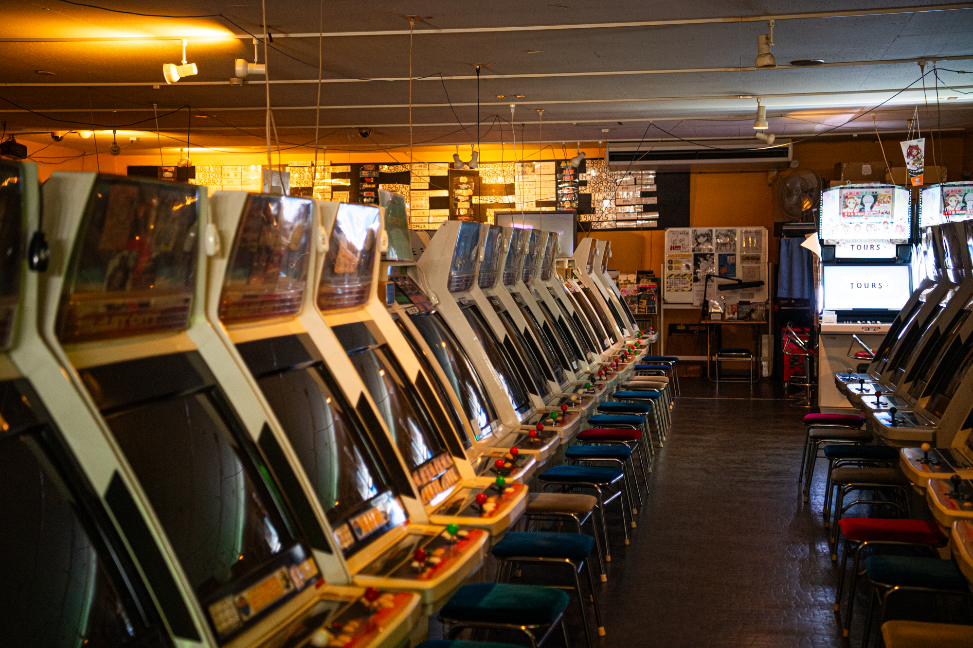 店内には「ハイスコアガール」の押切蓮介氏によるサインもある