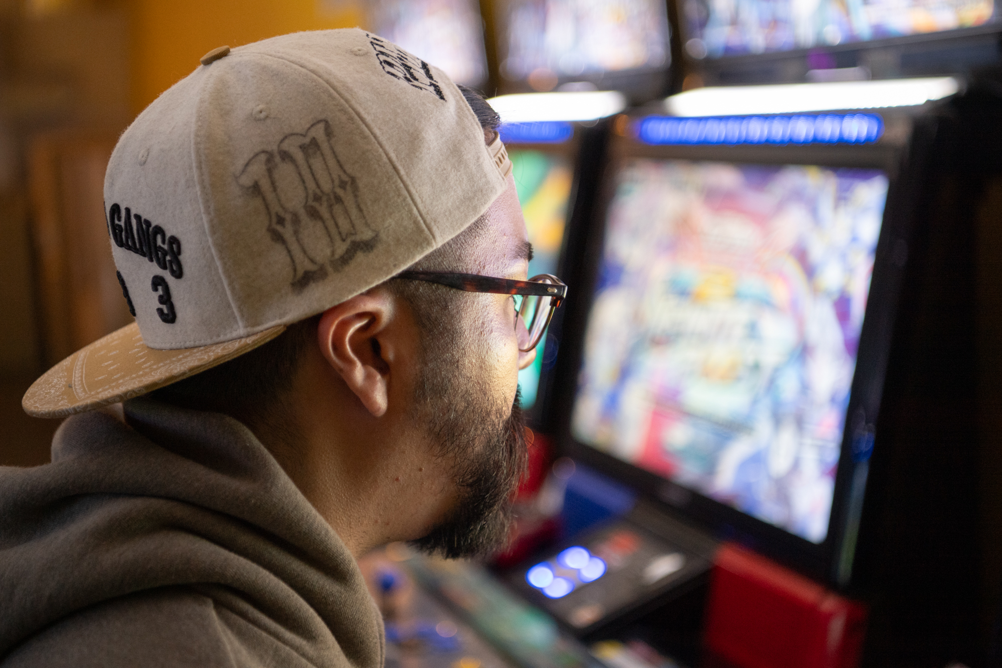 ゲーマーらしい真剣なまなざし