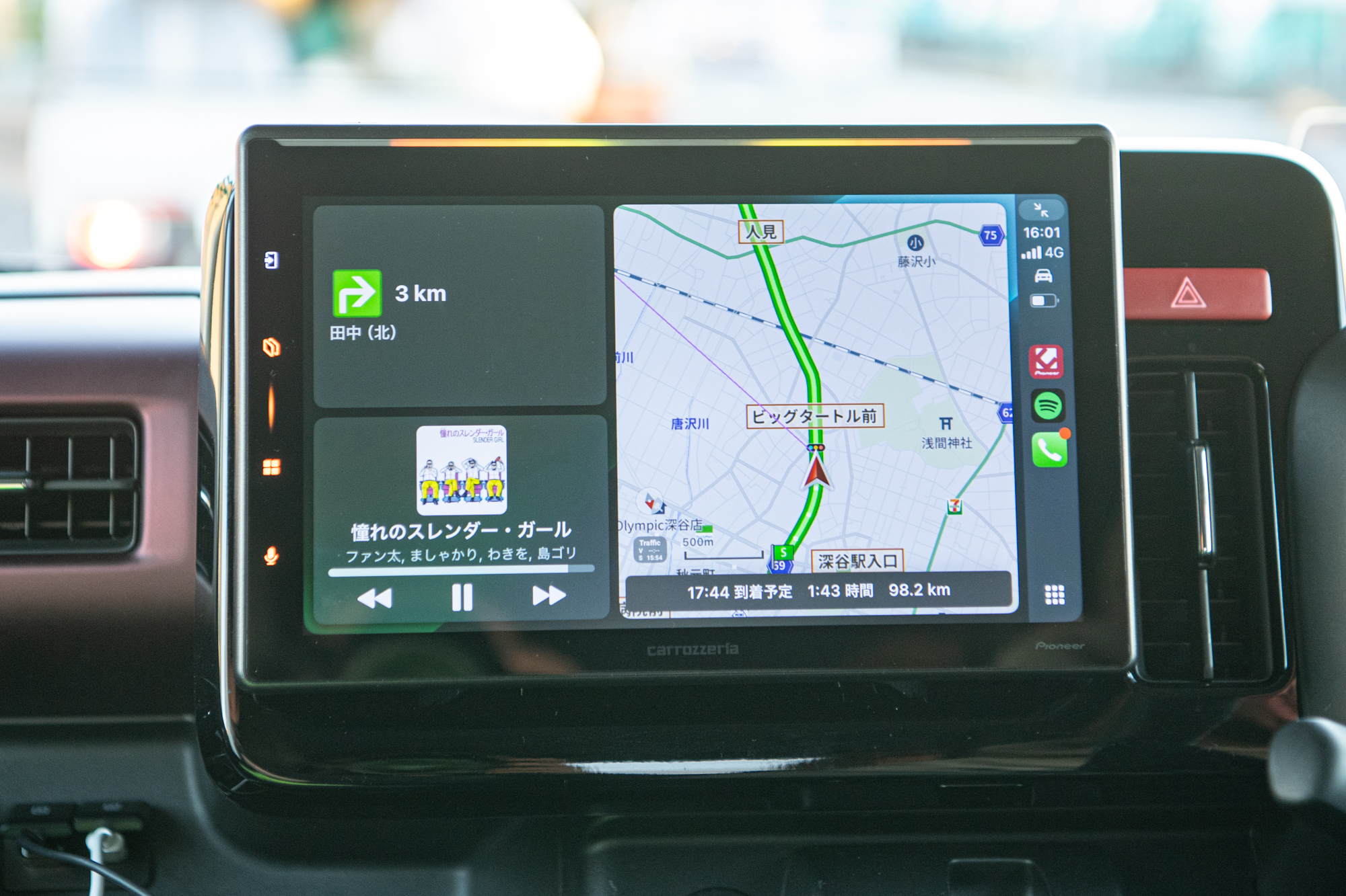 色遣いやフォントにもこだわっており、地図画面を小さくしても本当に見やすくてわかりやすい。長年のナビ開発のノウハウが詰まった作りになっている