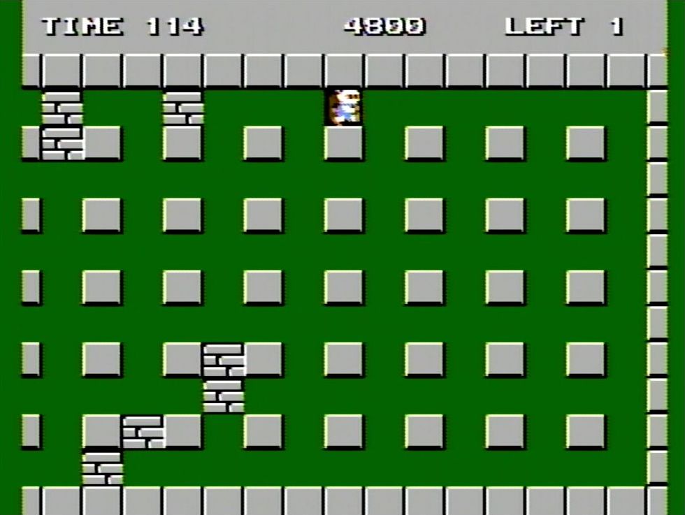 レンガのどこかに隠された扉を発見し、敵を全滅させた後に入ればステージクリアとなる