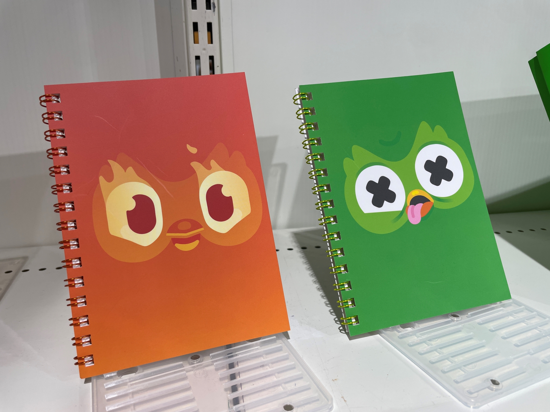 デュオのいろんな顔ノート 各1,650円（デュオマート限定）