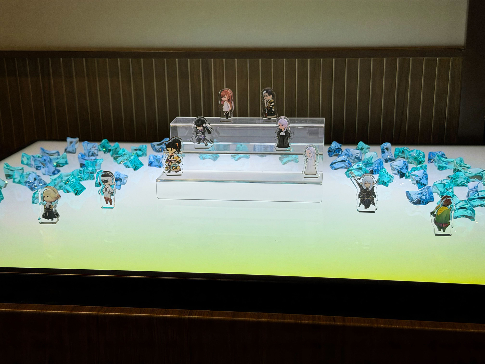 台座なしで自立するダイカットのアクリルブロック第2弾「ファイナルファンタジーXIV ミニアクリルブロックコレクション Vol.2」