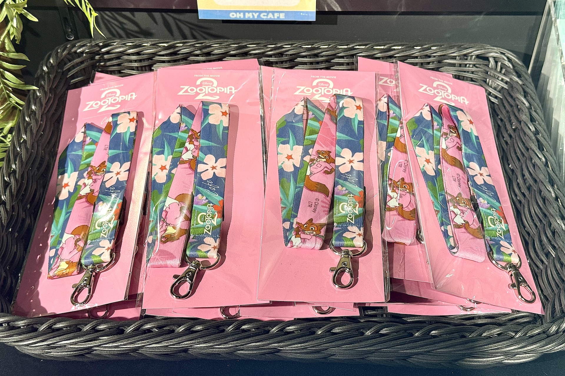 ネックストラップ 1,650円