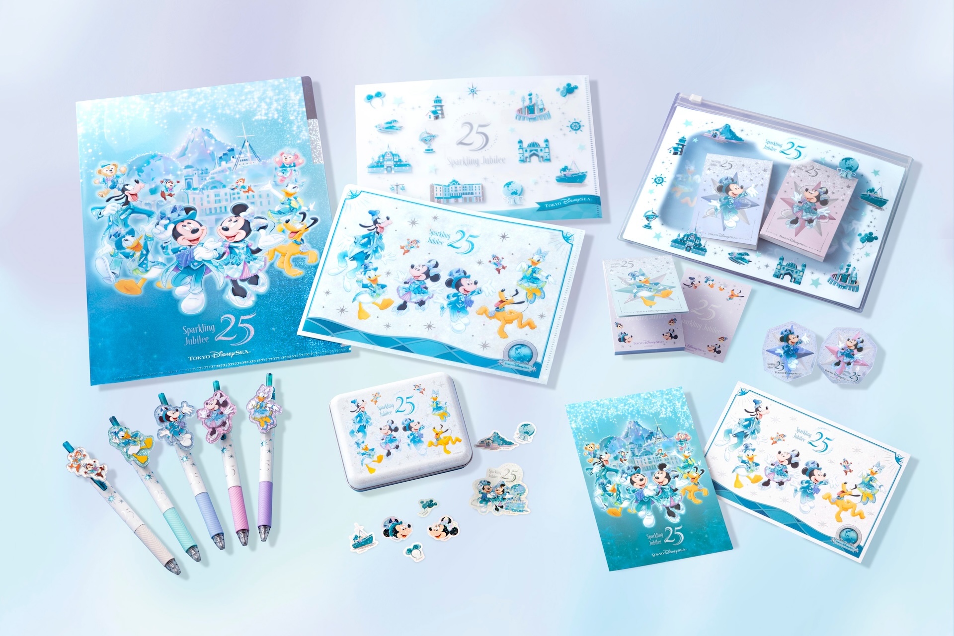 25周年の祝祭感にあふれたジュビリーブルーのグッズ