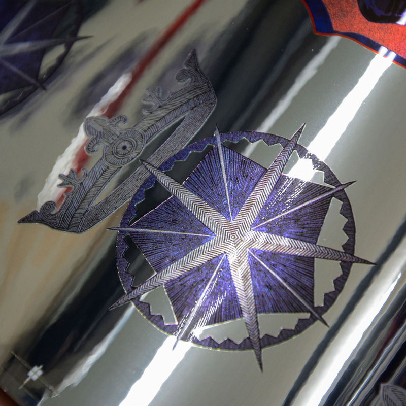 色を使わずにリオトーンで細かな線を表現した、「キング」のような意欲作も