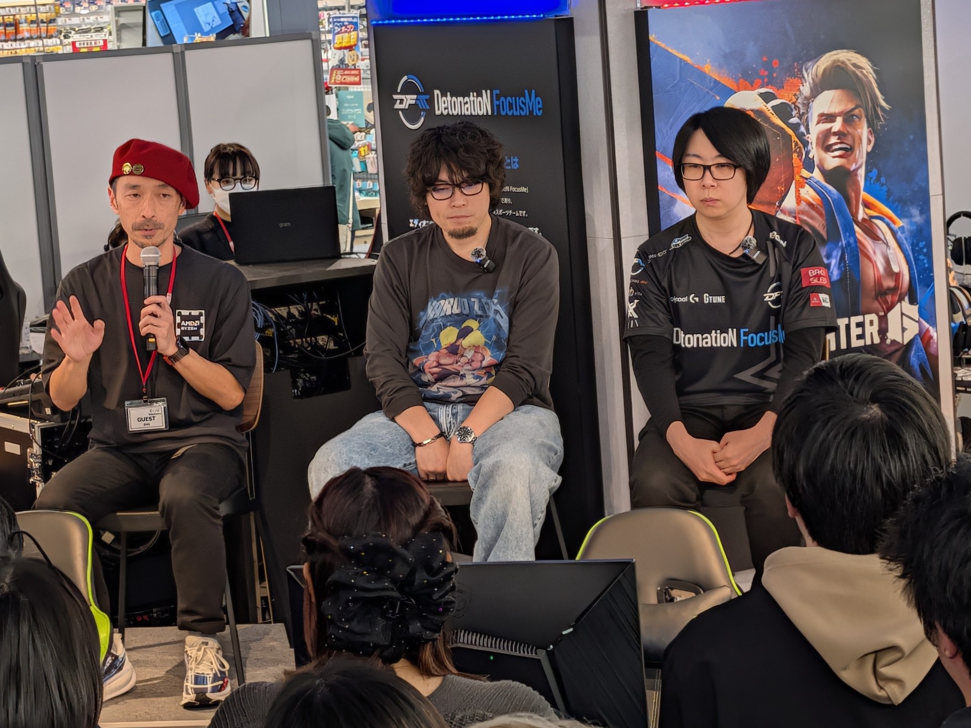 AMDの佐藤美明氏とDFMなるおさん、GO1選手らによるトークセッション