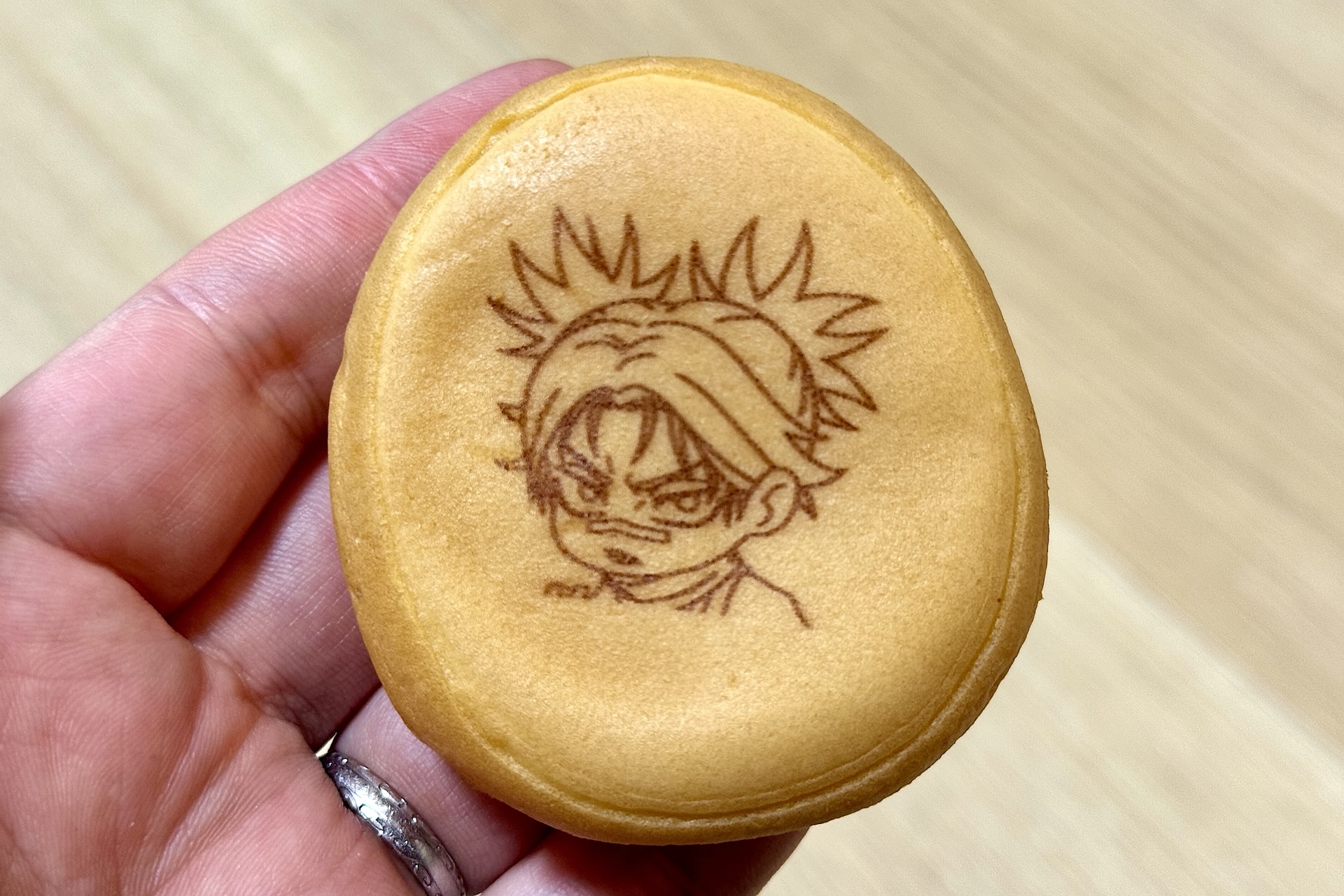 脹相のキャラもっち本体デザイン。それぞれデフォルメ姿になっていてかわいい