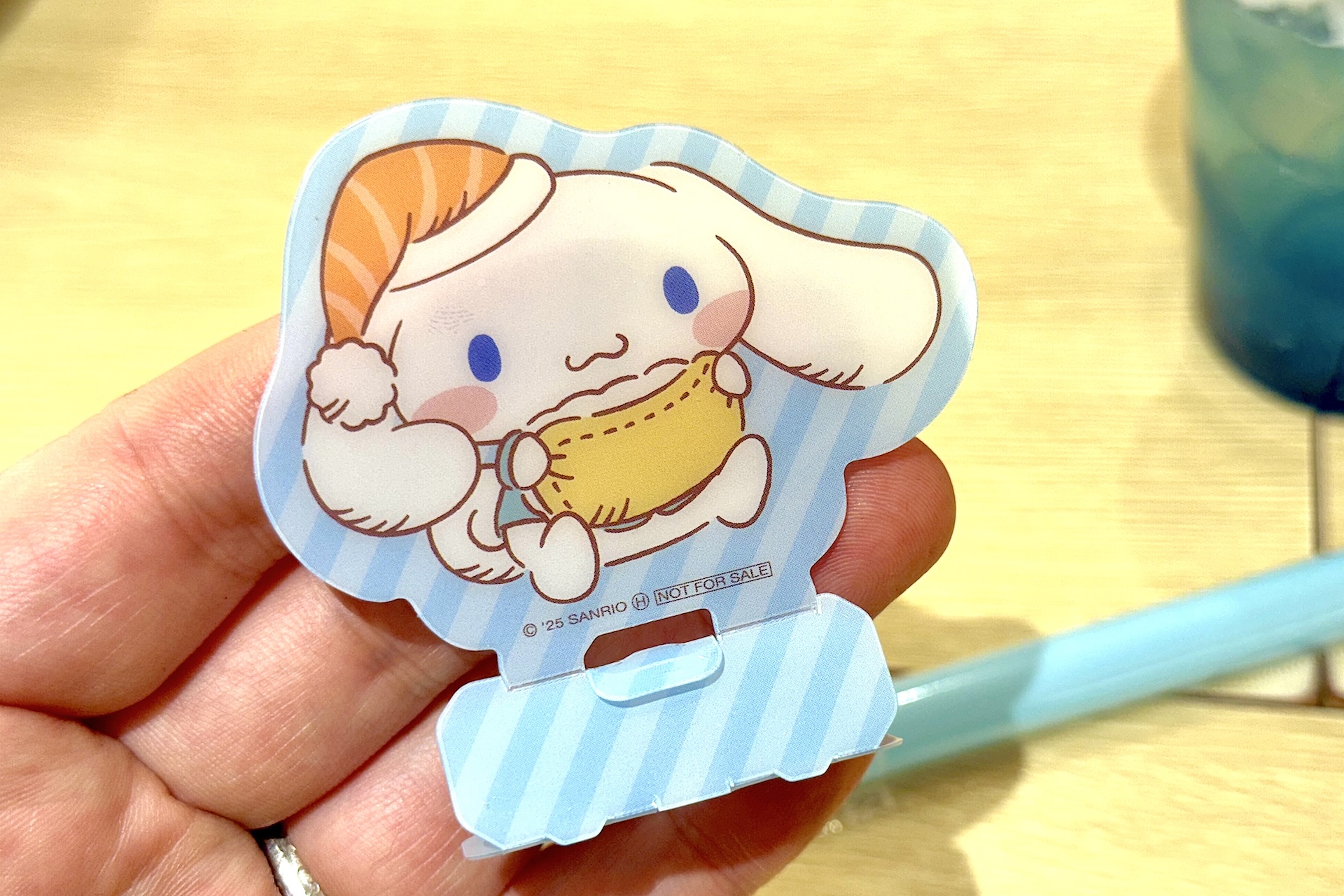 シナモロールのストローチャーム付き