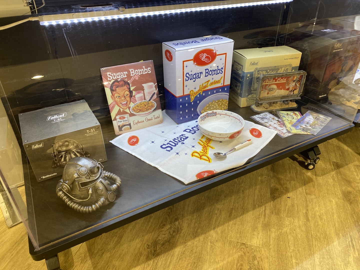 デザートレンジャー コンバットヘルメットを間近で見れる