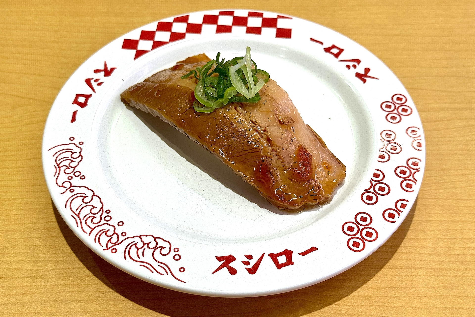 東坡肉（トンポーロー）にぎり 価格：180円〜 販売期間：1月9日〜1月25日 ※但し販売予定総数34万食が完売次第終了