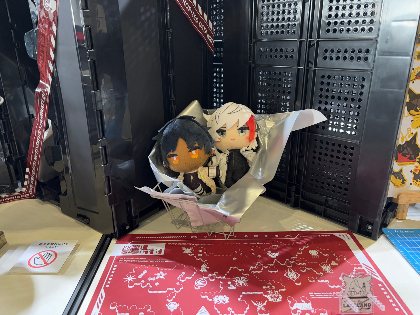 会場では様々なグッズが販売されている