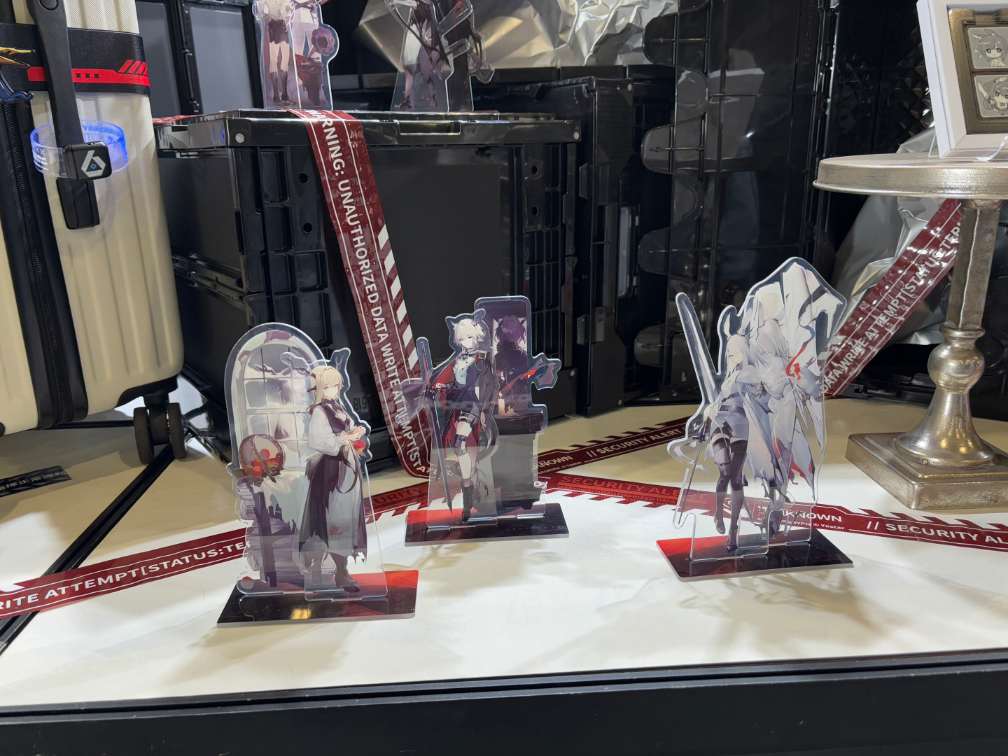 会場では様々なグッズが販売されている