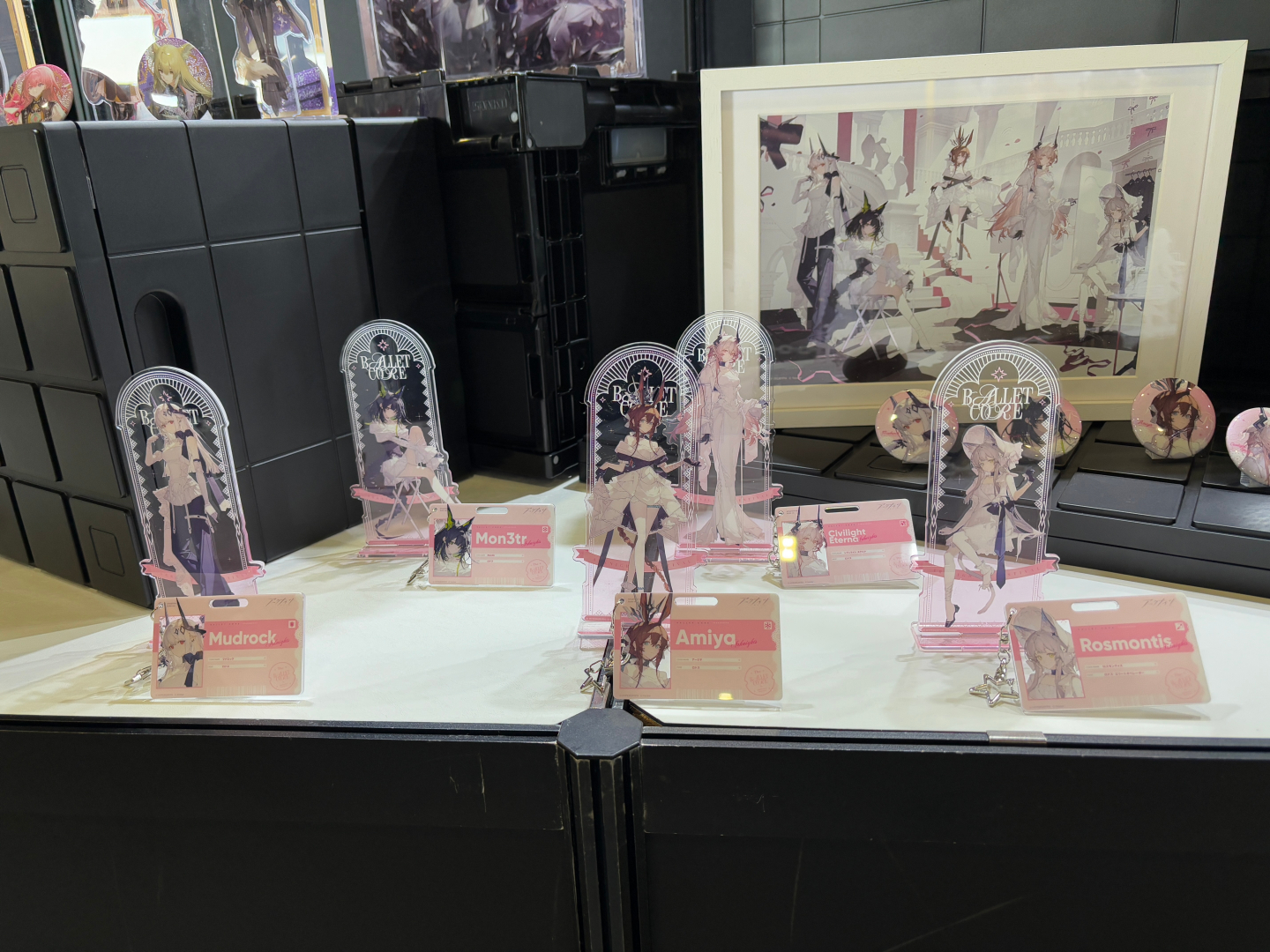 会場では様々なグッズが販売されている