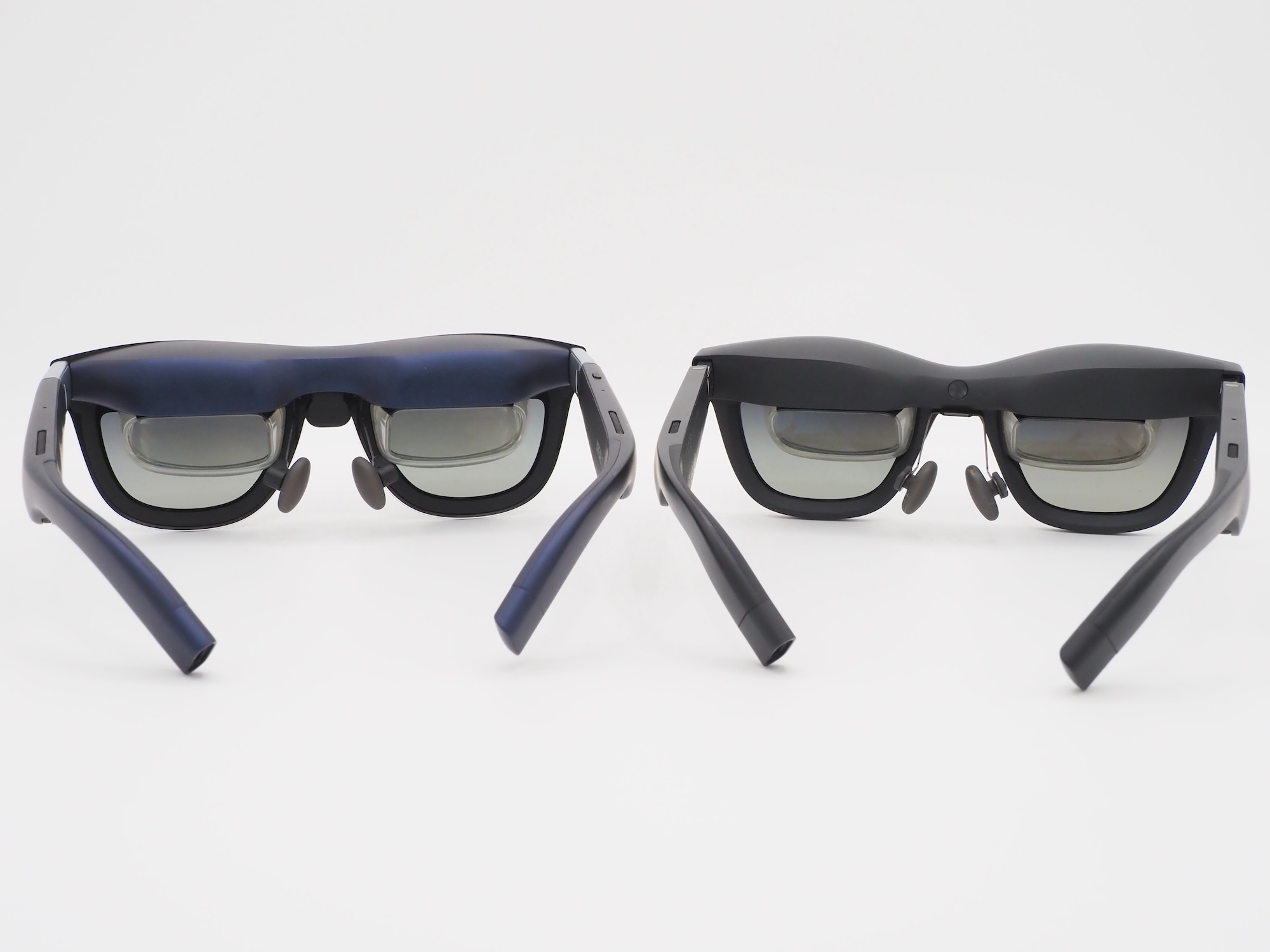 前後の重量バランスに大きな違いはなく、着け心地はあまり変わらない印象だ