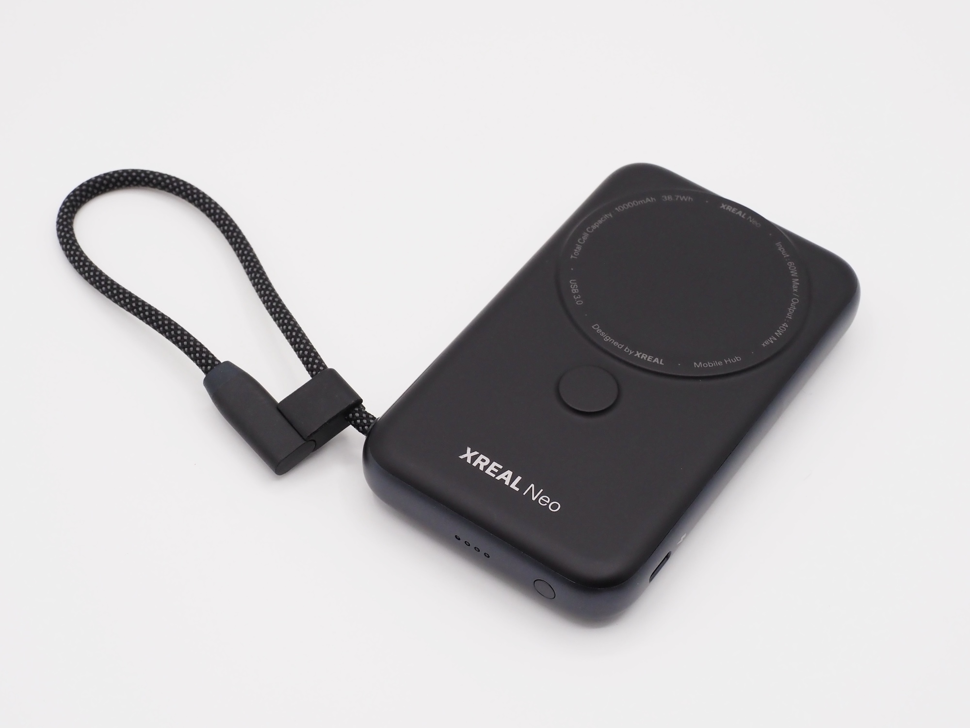 多機能なモバイルバッテリーの「XREAL Neo」