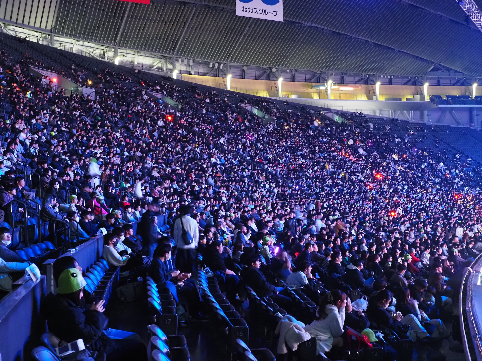 平日のグループステージだったが、席はかなり埋まっており、バトル中は大きな歓声が上がっていた