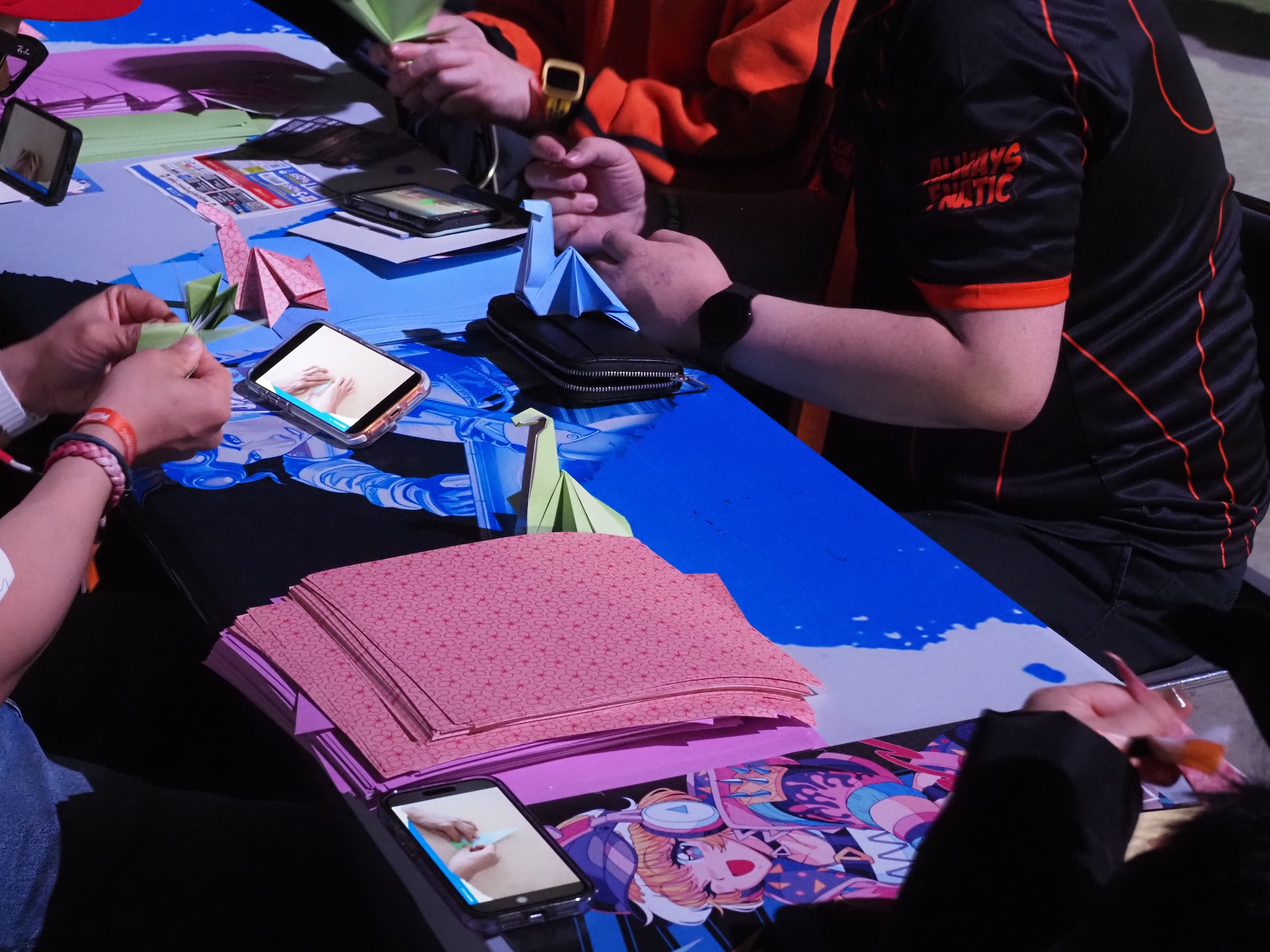 ネッシーの折り紙コーナーも登場