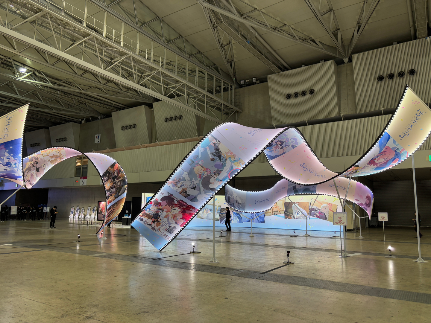 イベントストーリーのビジュアルなどの立体的な展示も