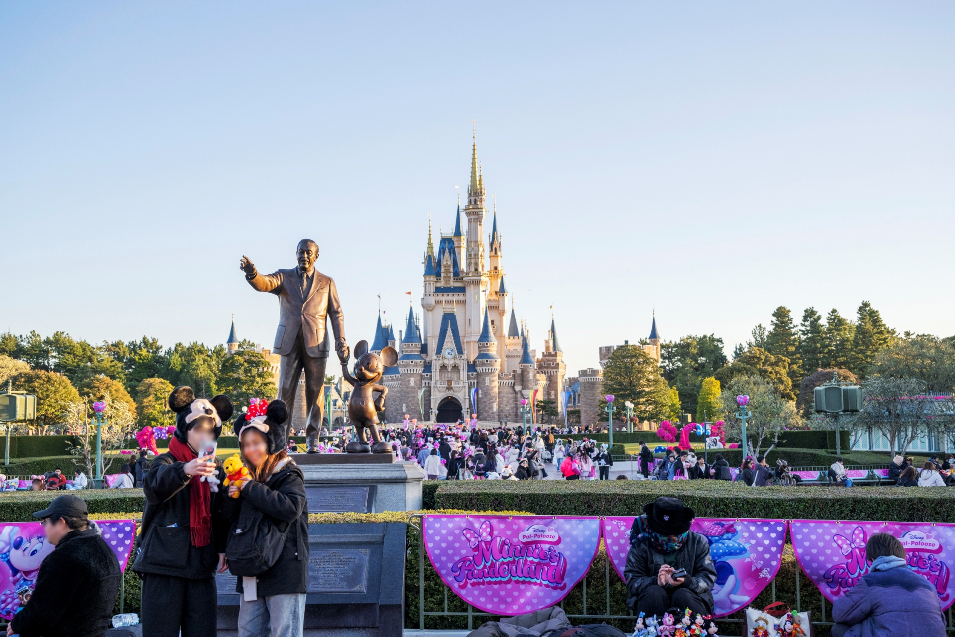 ワールドバザールを抜けたエリア