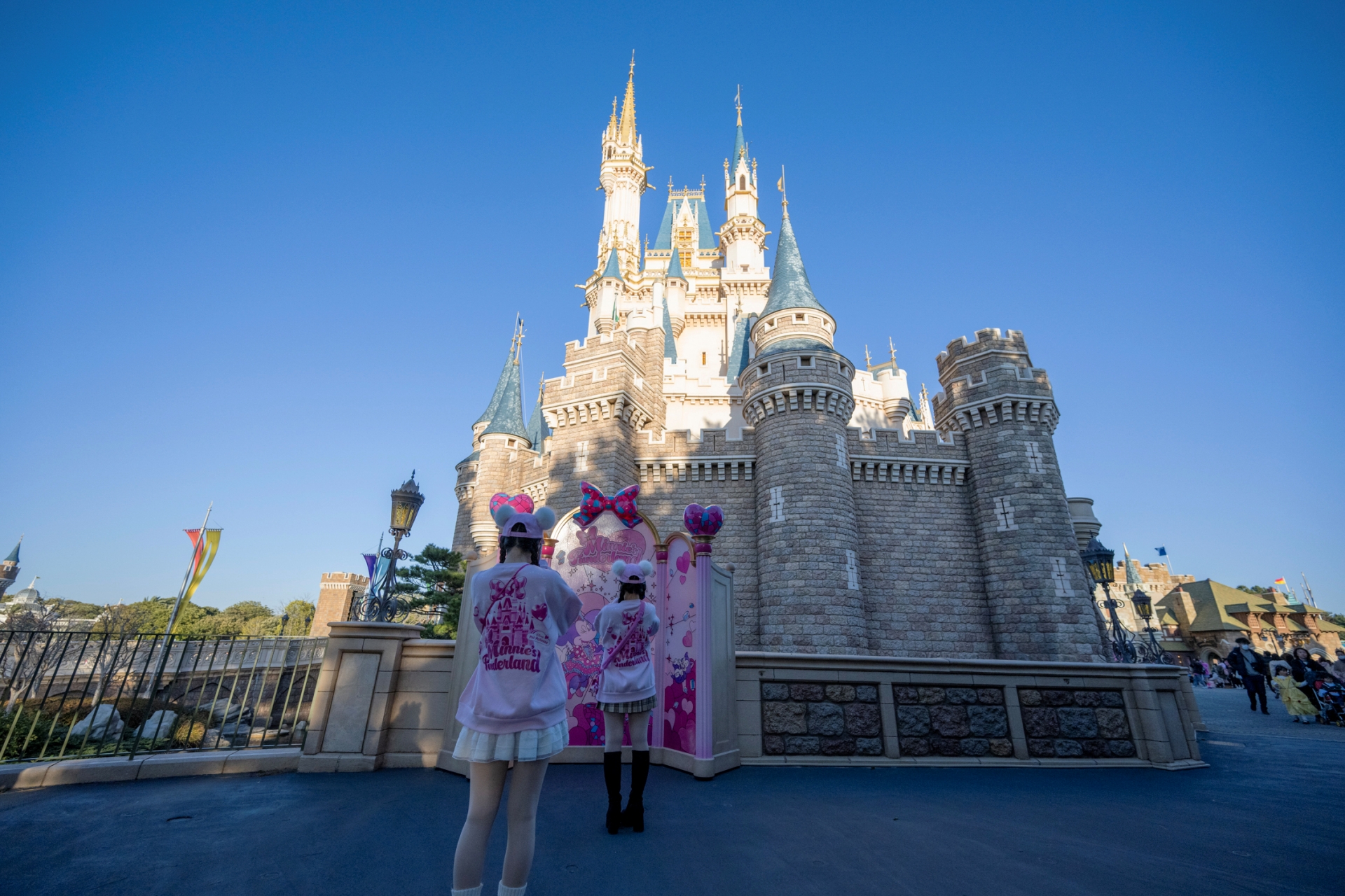 夜になるとまた違った雰囲気に