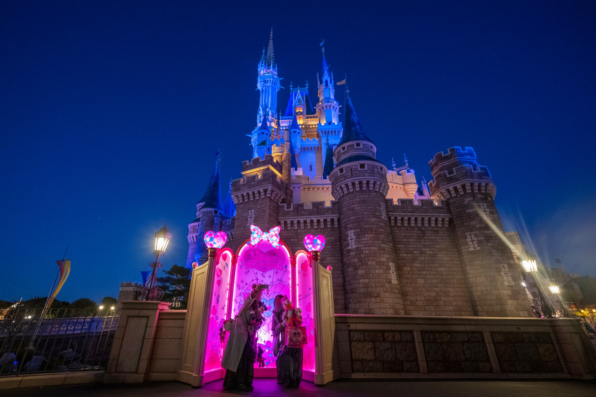 夜になるとまた違った雰囲気に