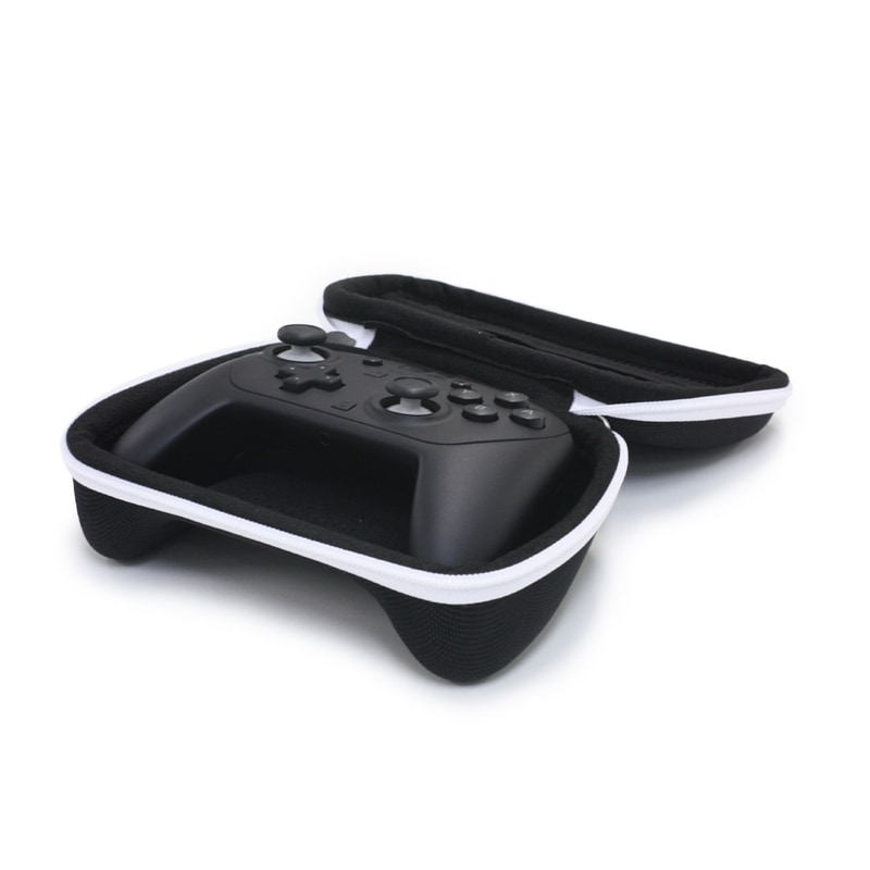 「Switch2/Switch/PS5/PS4用コントローラ収納セミハードポーチ＜ブラックホワイト＞」使用イメージ
