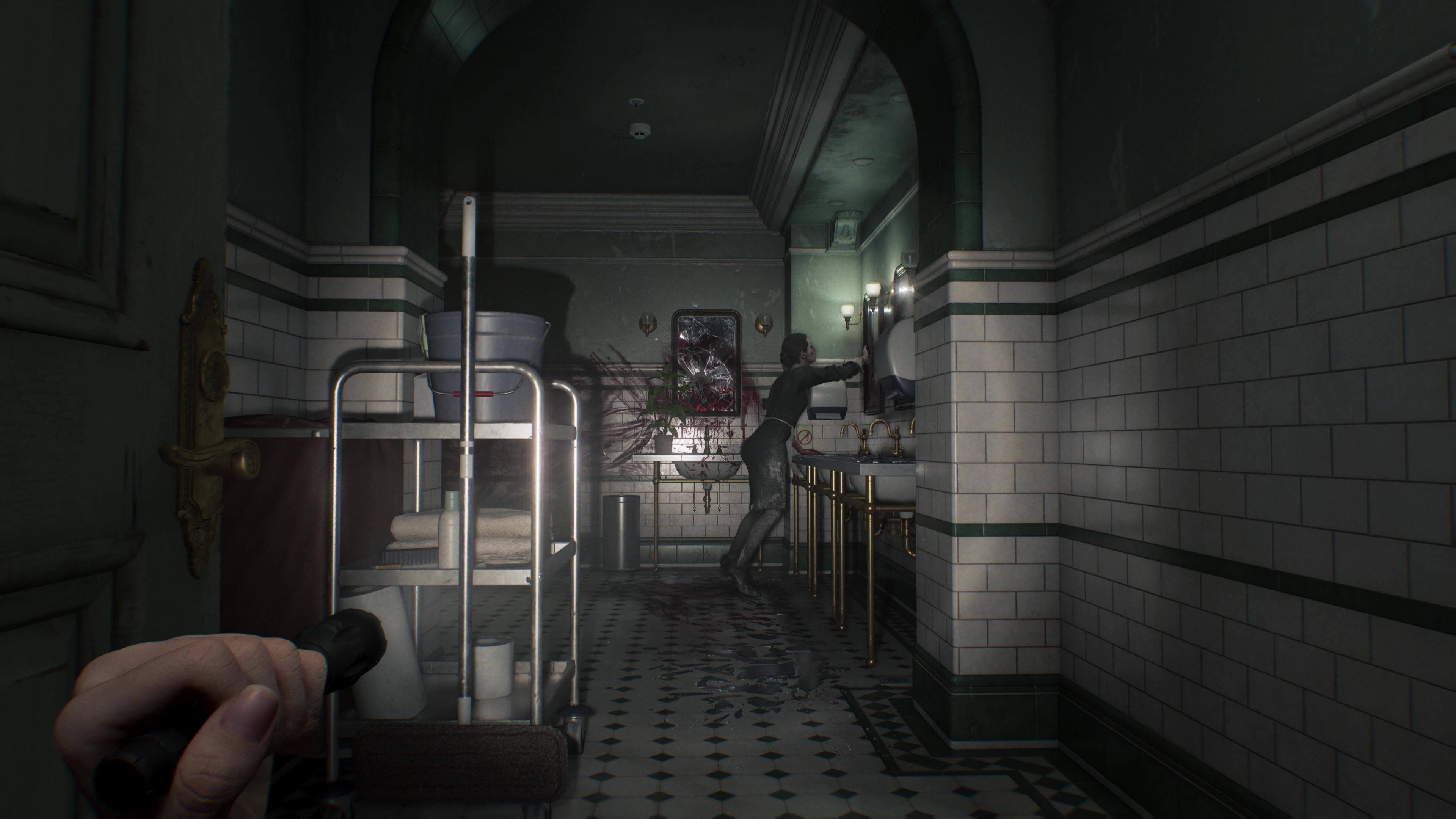 今作では人間だった頃の残滓が残っており、ゾンビごとにそれぞれ異なる行動パターンが用意されている