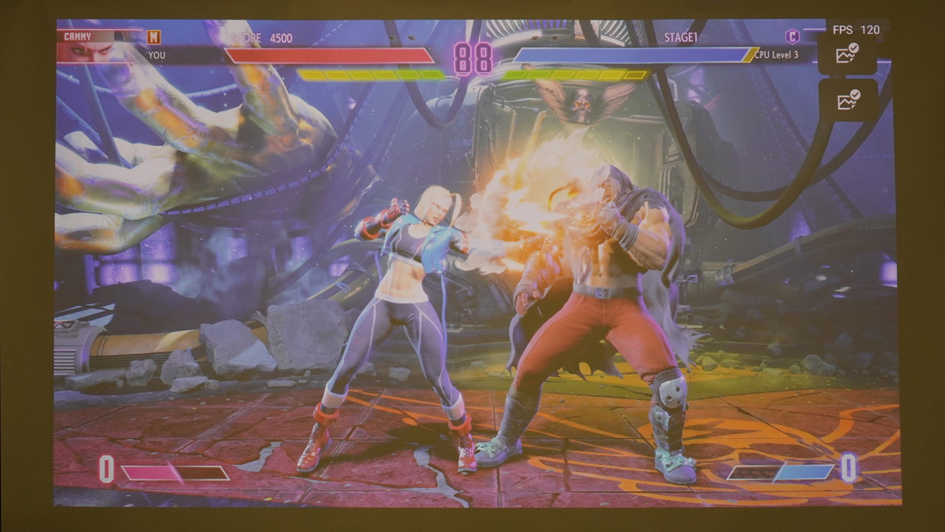 シーリングライト100％。やや見づらいが、プロジェクターの特性上当然だ