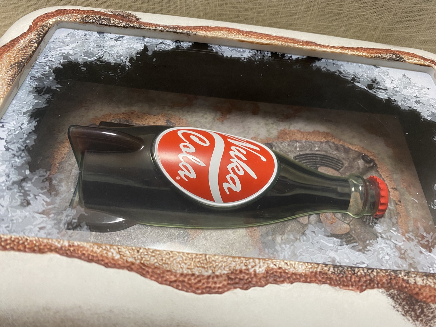 ライトを点灯していない状態でも見栄えがいい。無造作に地面や棚の上に置いておくと「廃墟の探索中に見つけたJunk」という気分にもなれる