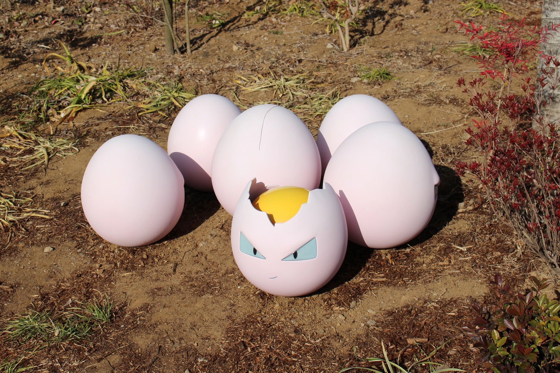 野生ポケモンと遭遇すると、思わずモンスターボールを投げたくなる衝動に駆られる