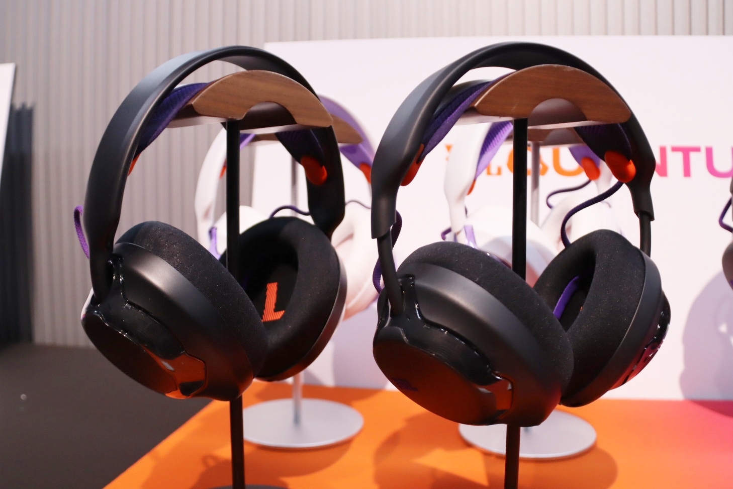 左からQuantum 250、Quantum 650 WIRELESS