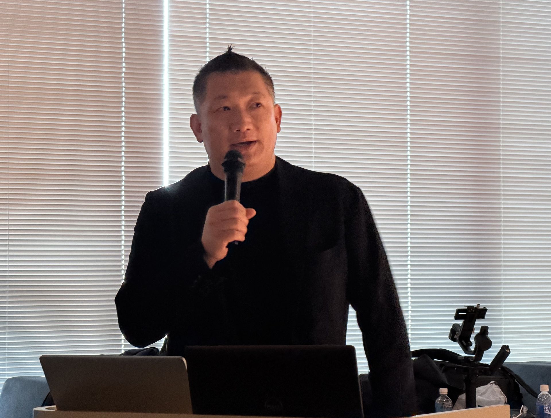 説明を行なうロジクール室井崇裕氏