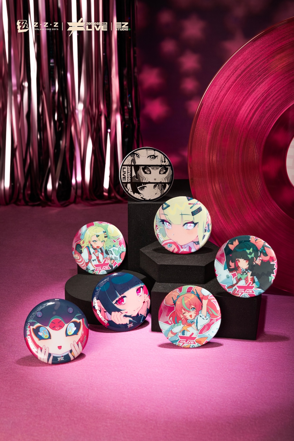 缶バッジ（全7種ランダム、1個700円）