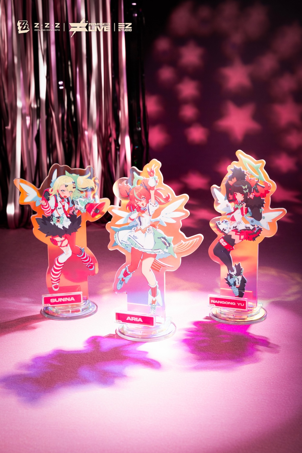 アクリルスタンド（1,800円）