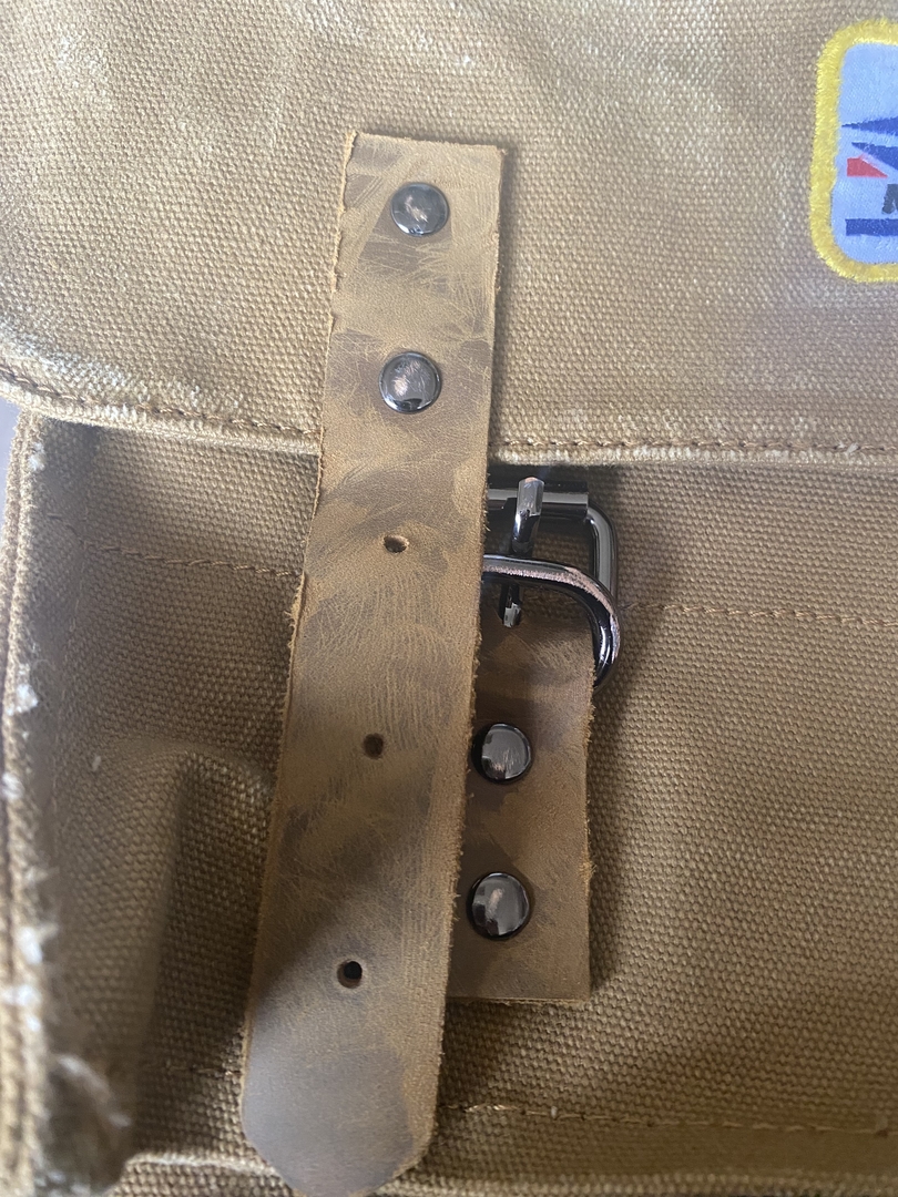 ベルト部分の加工後の姿。表面を少しと側面を多少粗くすることで雰囲気が出ると思う