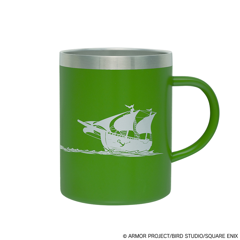 普段使いしやすいステンレスカップが「ドラゴンクエストVII Reimagined」バージョンになって登場。テイクアウトしたドリンクをカップのまま入れることができるサイズ感となっており、取っ手付きで持ちやすく、デスクでの使用などにもピッタリ