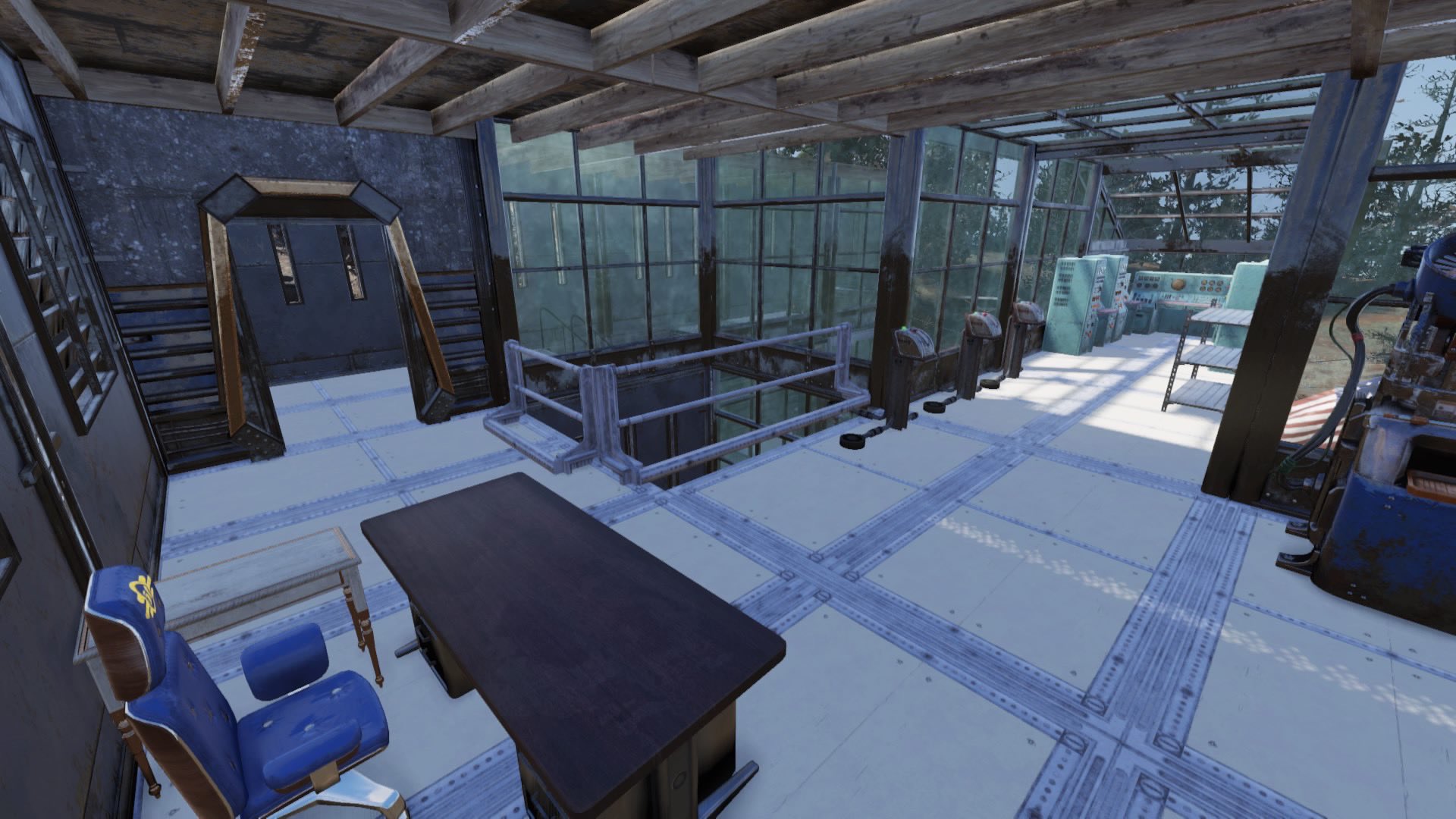 voltex0608氏のキャンプのスタイルやこだわりは「一つのコンセプトを決めてフォールアウトの世界に沿った作品」。「大雑把なコンセプトを決めたら閃きで作ります」だという