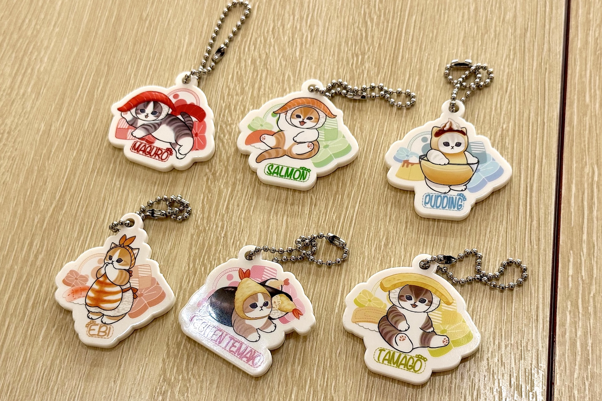 ラバーチャームは全6種がラインナップ