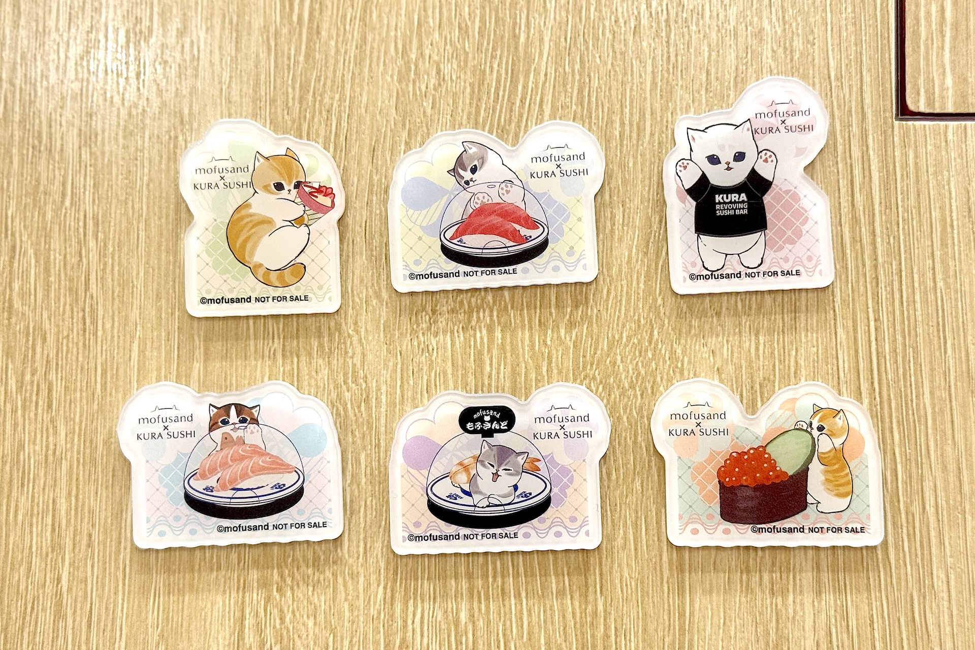 アクリルステッカーは全6種がラインナップ