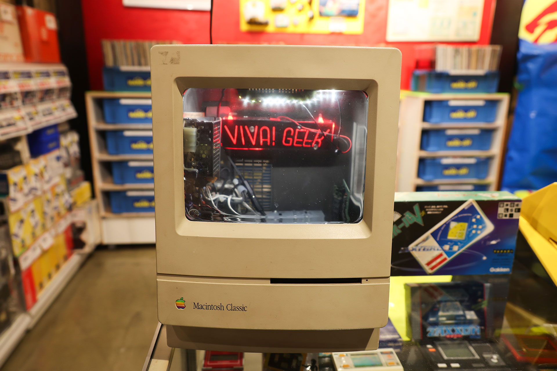 展示用に改造された「Macintosh Classic」